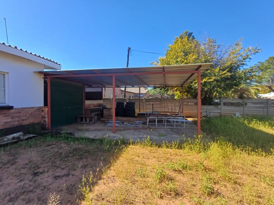 3 Bedroom Property for Sale in Wilkoppies North West